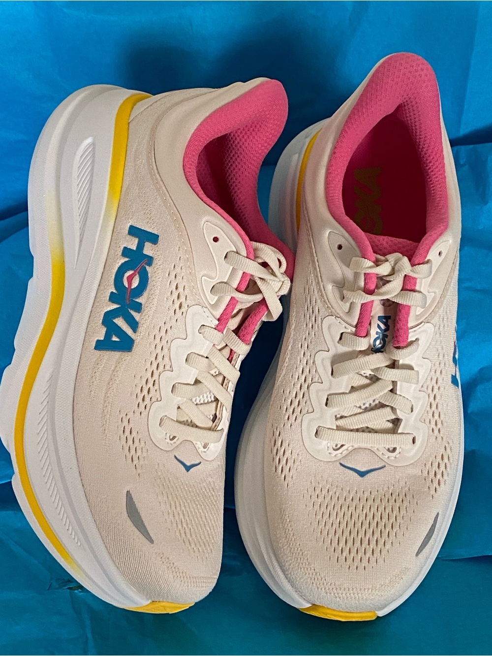 Hoka women’s Bondi 9 running walking shoe alabaster birch 7.5D brand new unworn - Picture 3 of 12